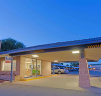 Travelodge by Wyndham Cortez - Accommodation Los Angeles