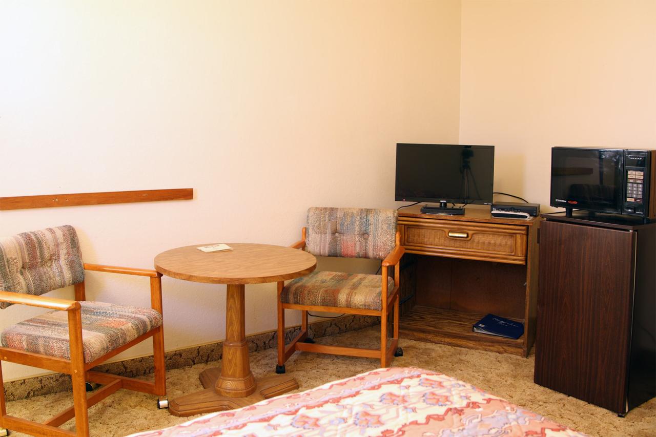 Country Inn Motel - thumb 35