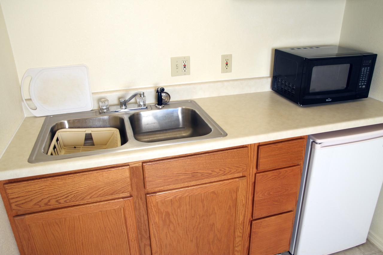 Country Inn Motel - thumb 25