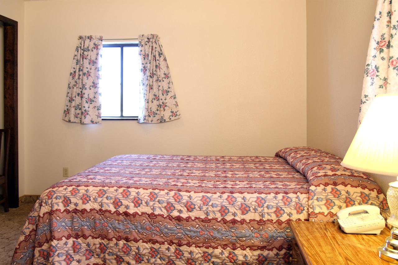 Country Inn Motel - thumb 36