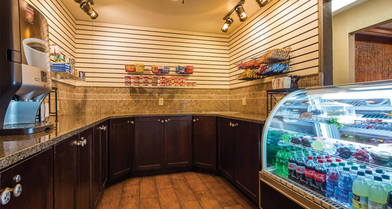 Best Western Plus Deer Park Hotel And Suites - thumb 14