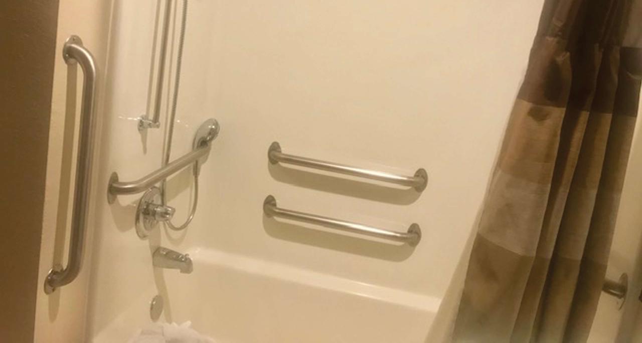 Best Western Plus Deer Park Hotel And Suites - thumb 21