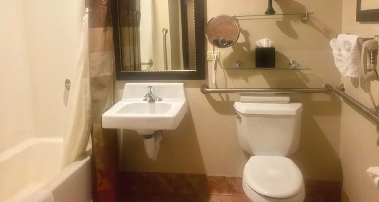 Best Western Plus Deer Park Hotel And Suites - thumb 18