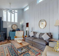 Whispering Aspen - Accommodation Los Angeles