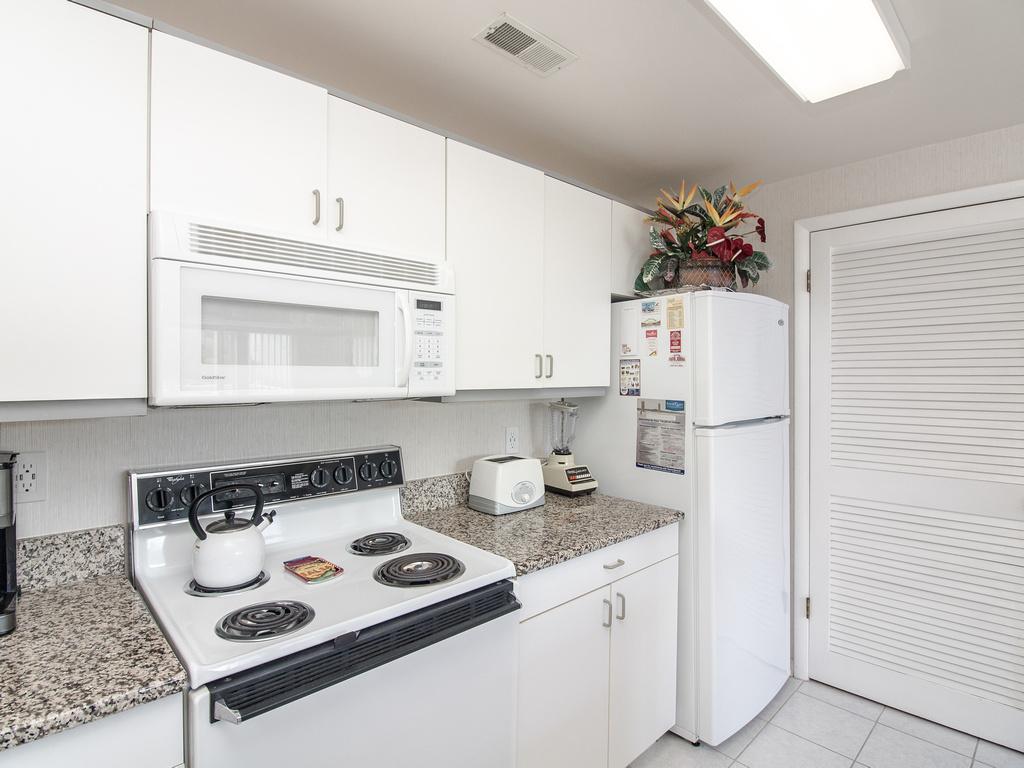 12005 Lakeside Circle Condo - thumb 11