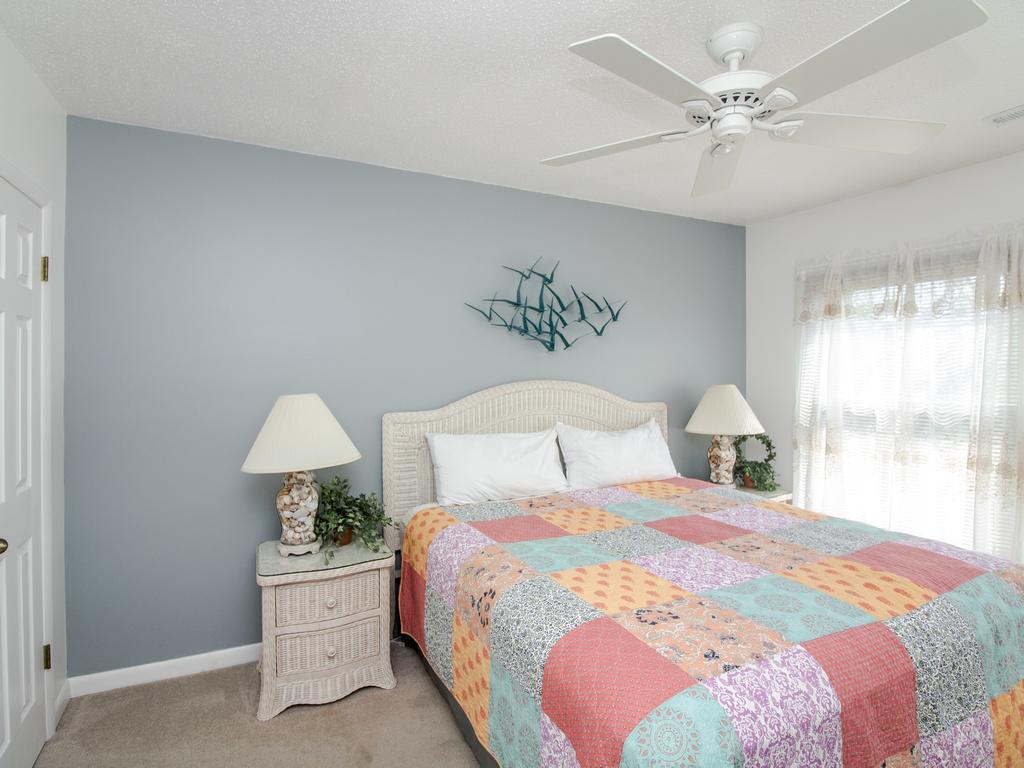 12005 Lakeside Circle Condo - thumb 9