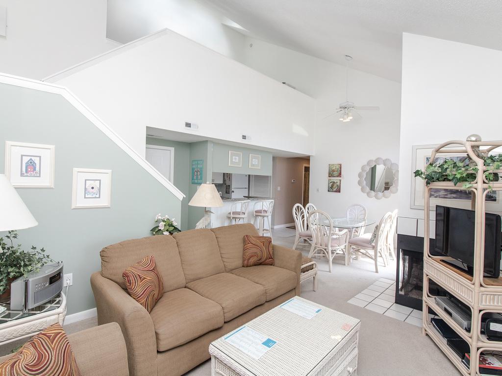 12005 Lakeside Circle Condo - thumb 4