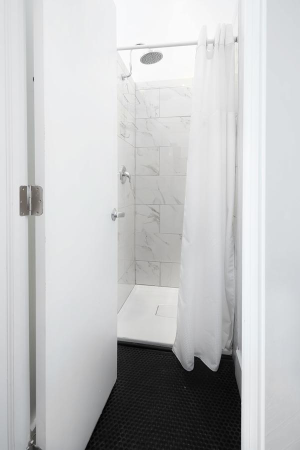 HighRoad Hostel DC - thumb 11