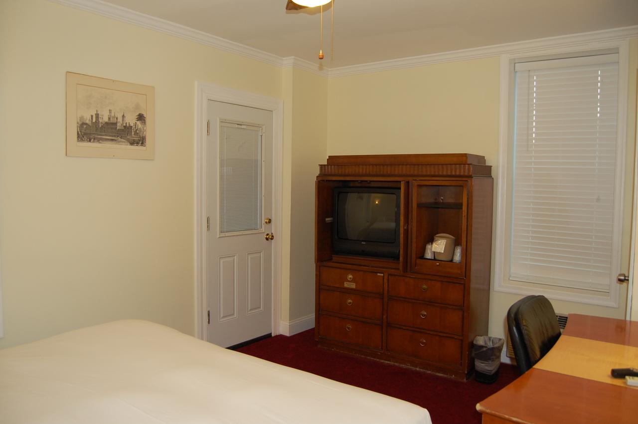 District Hotel - thumb 7