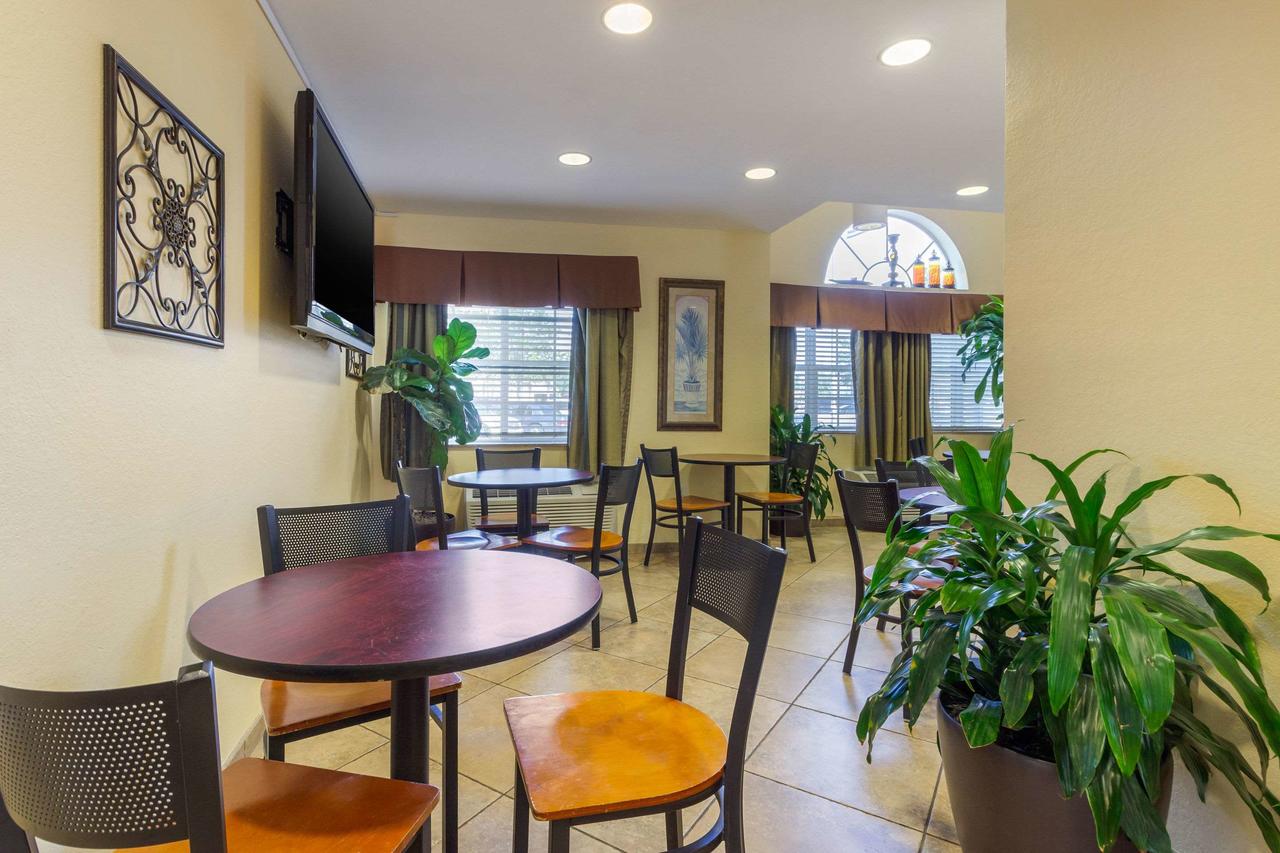 Quality Inn & Suites Lehigh Acres Fort Myers - thumb 32