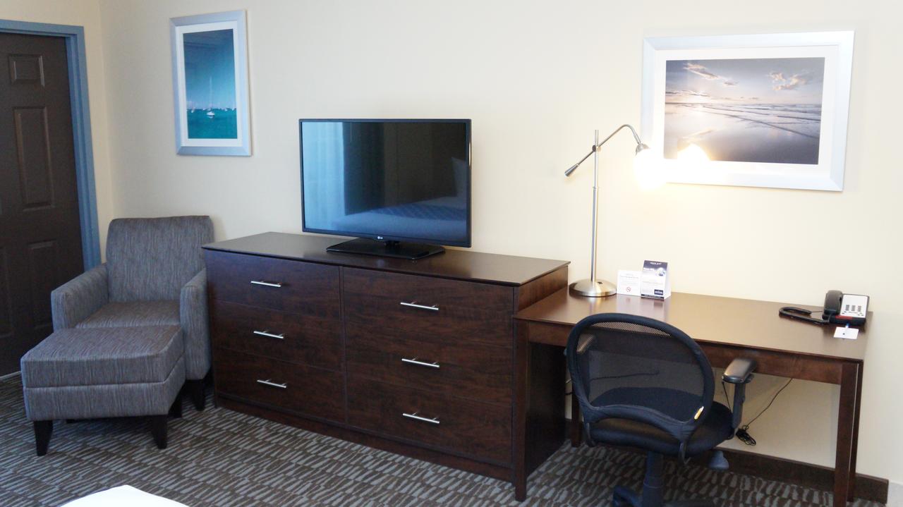 Best Western Naples Plaza Hotel - thumb 37