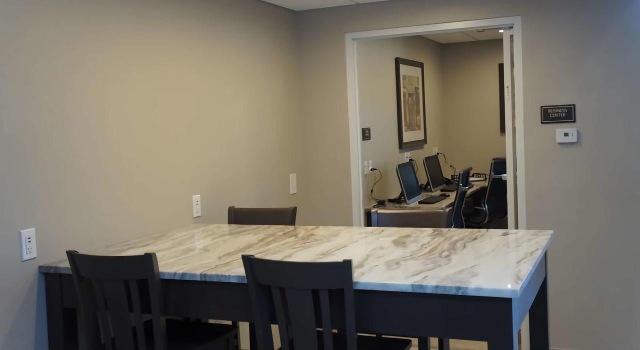 Best Western Naples Plaza Hotel - thumb 36