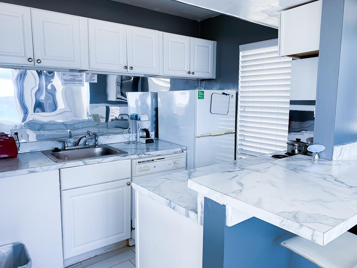 Coral Tides Resort - thumb 25