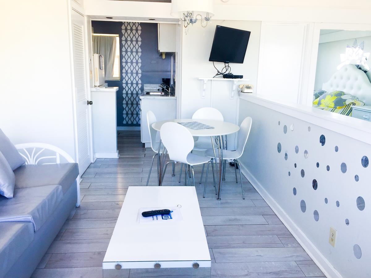 Coral Tides Resort - thumb 2