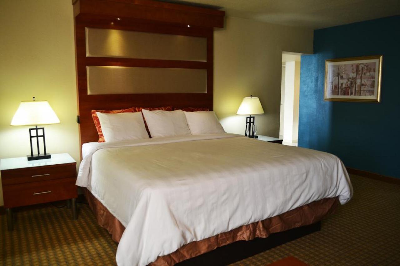 Punta Gorda Waterfront Hotel & Suites - thumb 44
