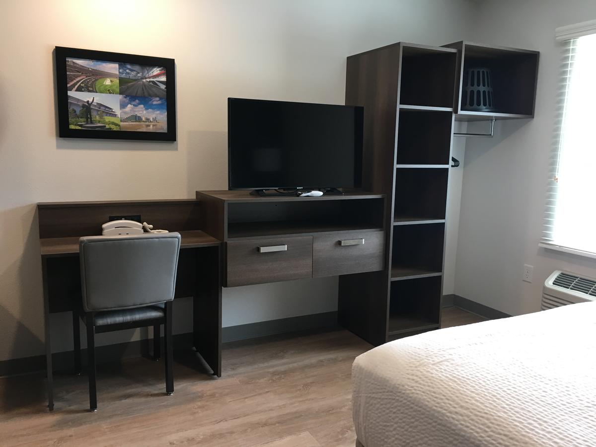 WoodSpring Suites Daytona Speedway - thumb 11
