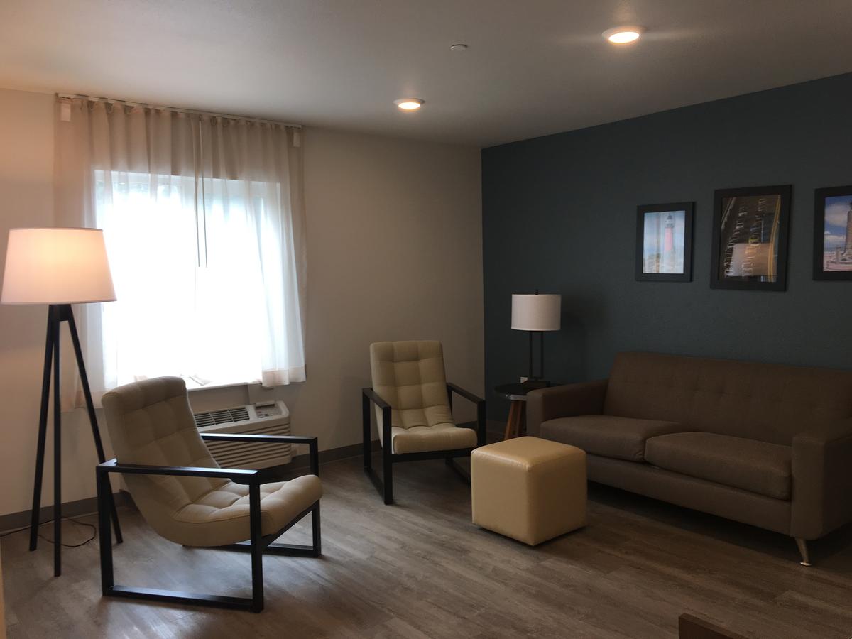 WoodSpring Suites Daytona Speedway - thumb 10