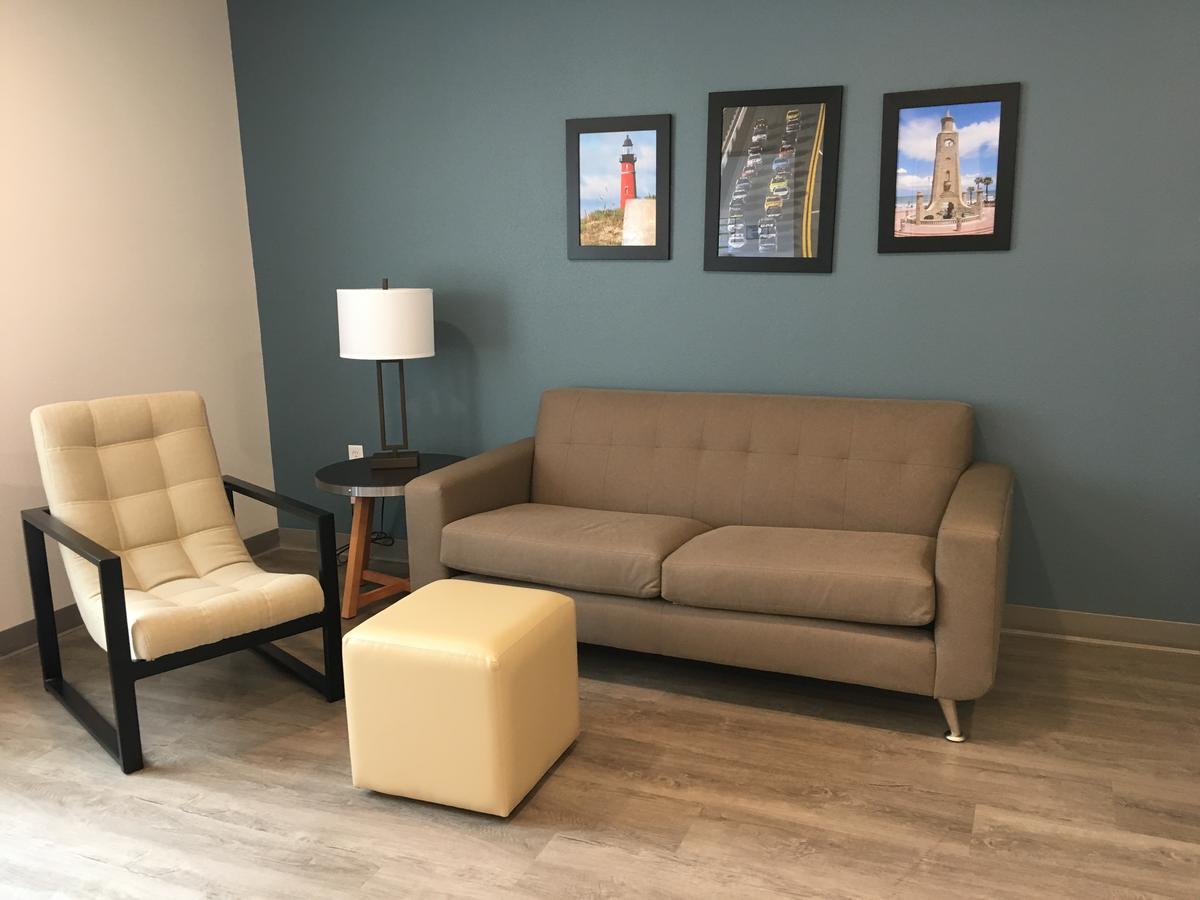 WoodSpring Suites Daytona Speedway - thumb 9