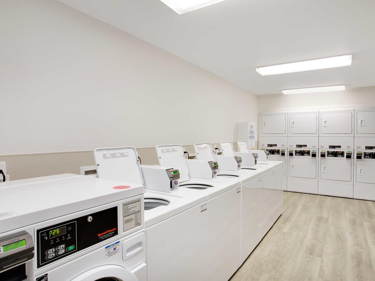 WoodSpring Suites Daytona Speedway - thumb 23