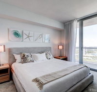 Stunning 2 Bedroom Bay Front Apt w/ Breathless View 1909 - Accommodation Los Angeles