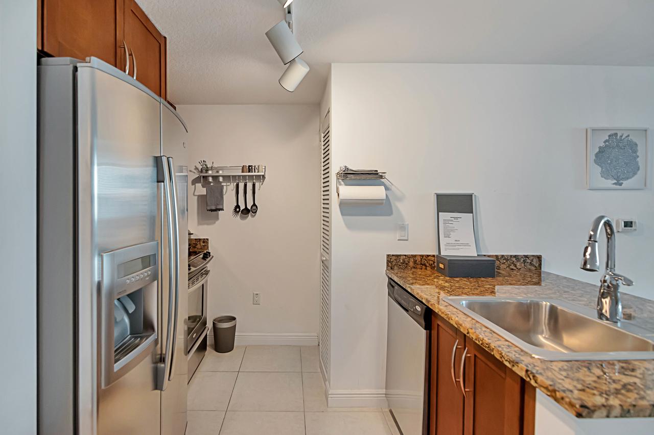 Brand New 1 Bedroom Close To The Beach - thumb 9