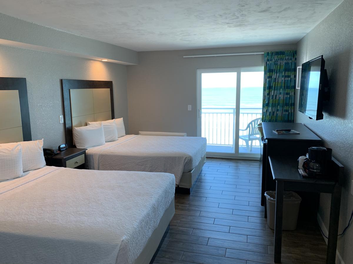 Boardwalk Inn And Suites - thumb 43