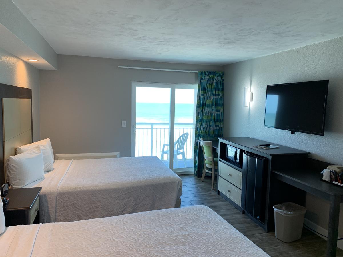 Boardwalk Inn And Suites - thumb 39