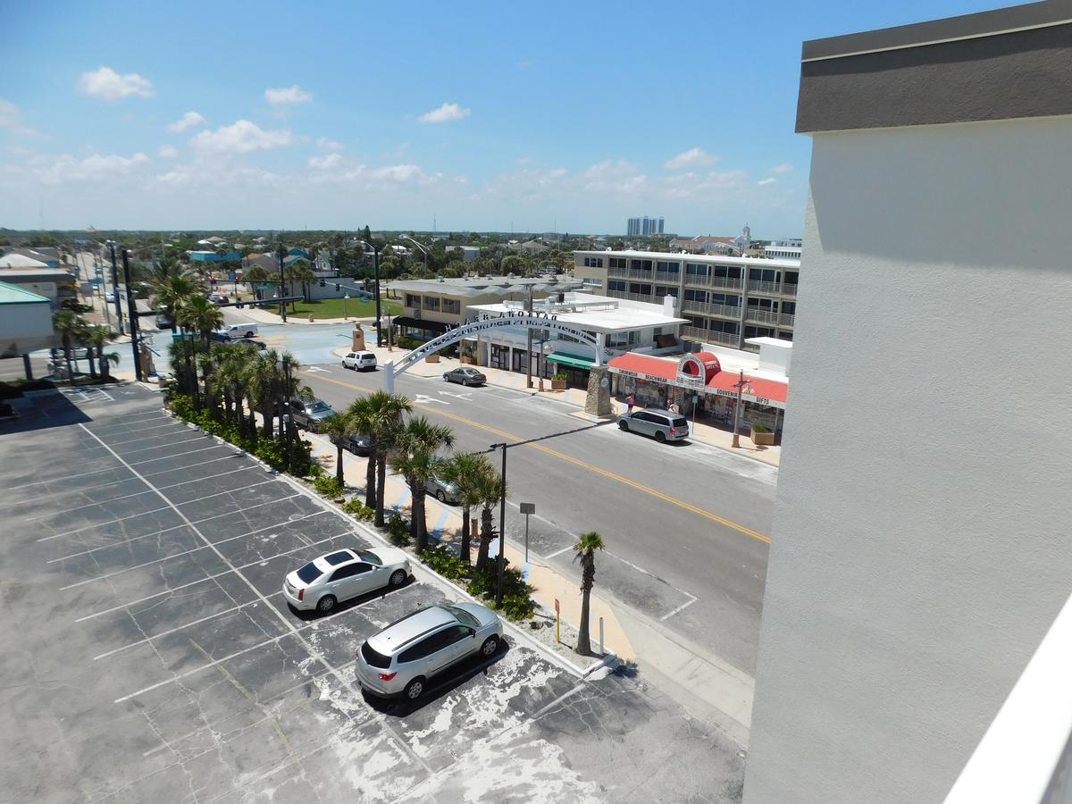 Boardwalk Inn And Suites - thumb 12