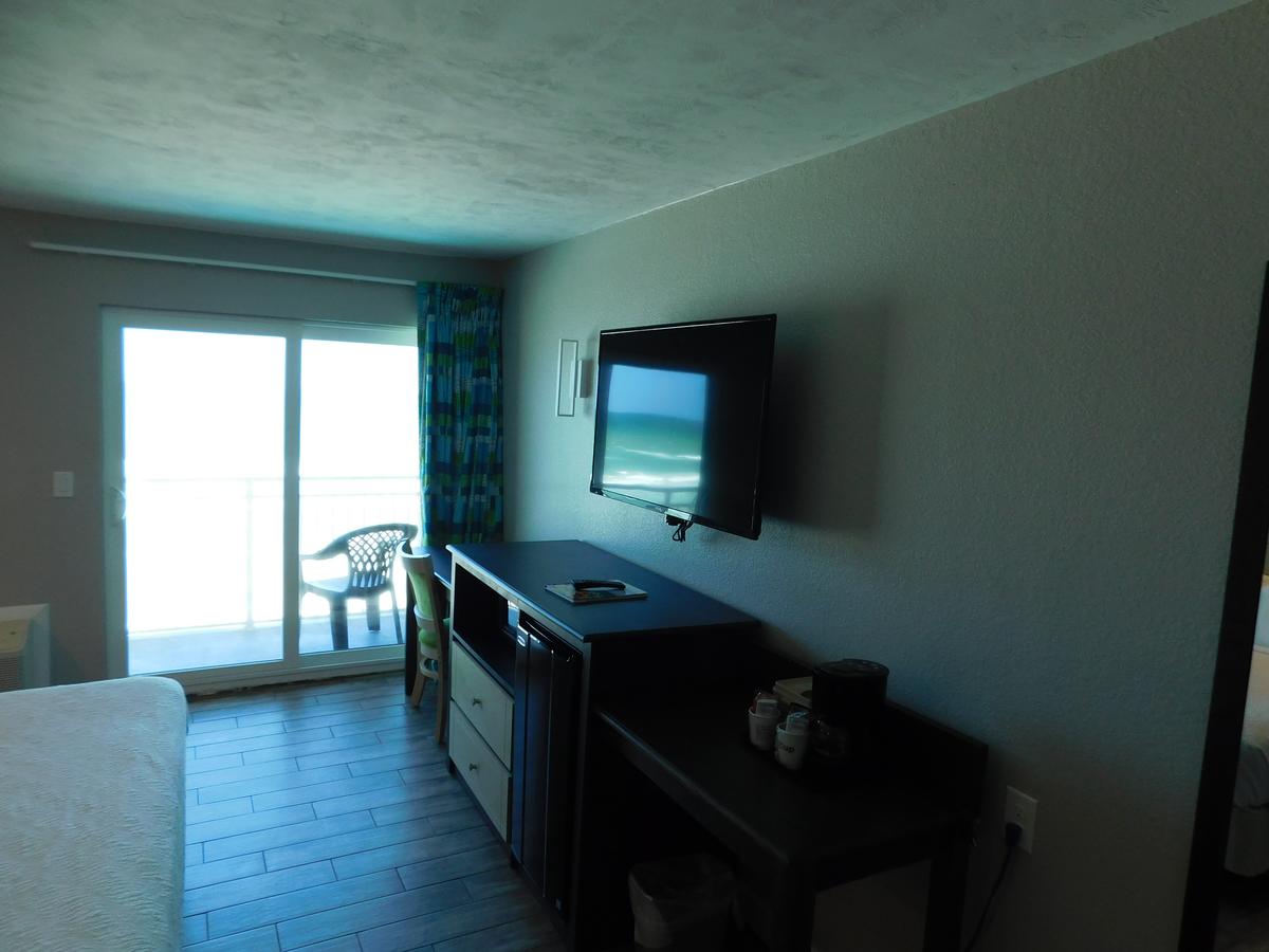 Boardwalk Inn And Suites - thumb 5