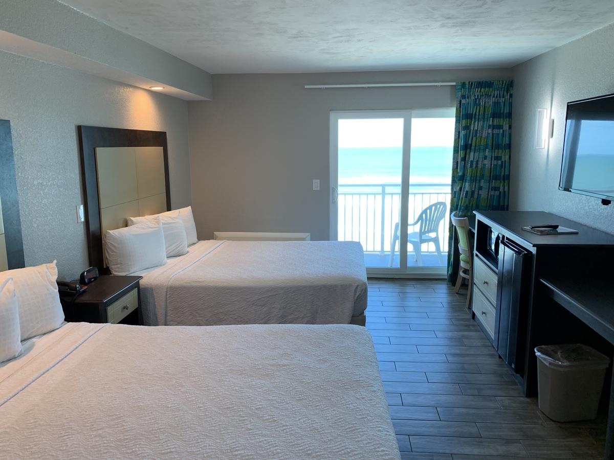 Boardwalk Inn And Suites - thumb 40