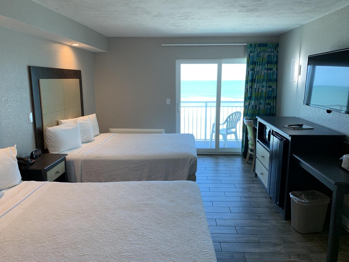 Boardwalk Inn And Suites - thumb 41