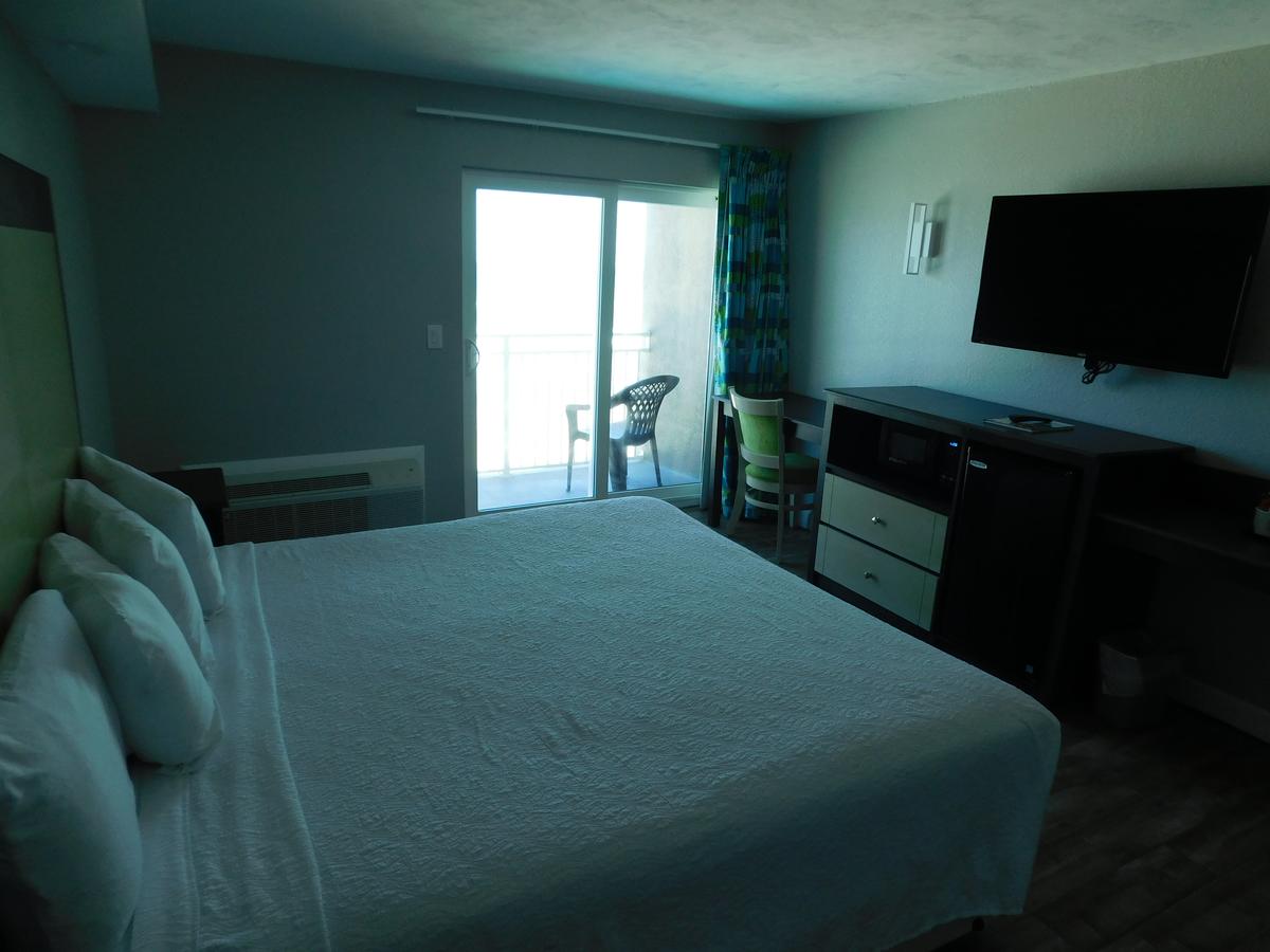 Boardwalk Inn And Suites - thumb 23