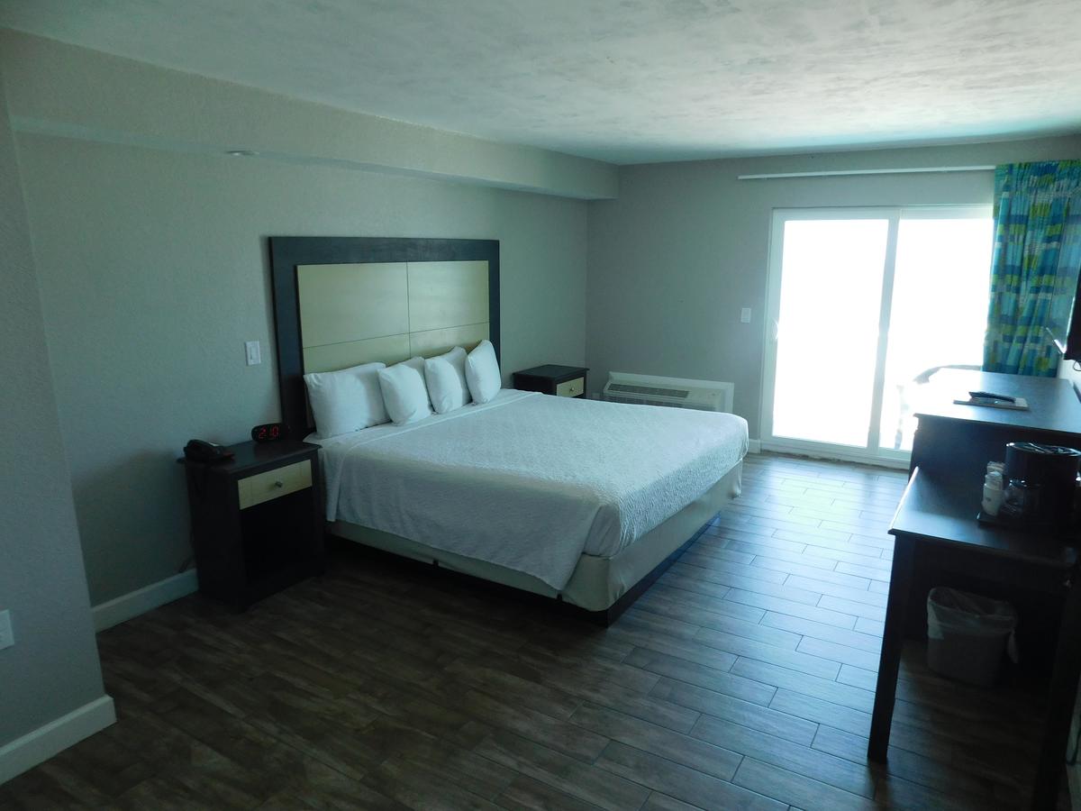Boardwalk Inn And Suites - thumb 25