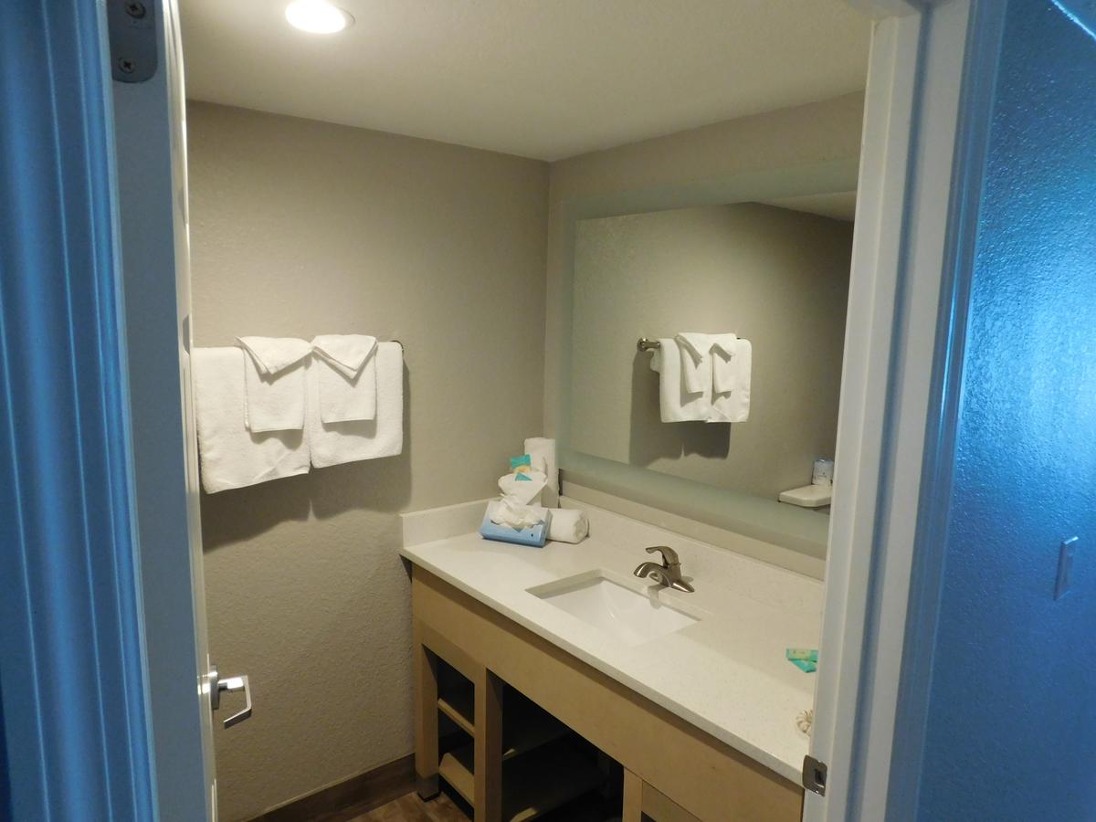 Boardwalk Inn And Suites - thumb 27