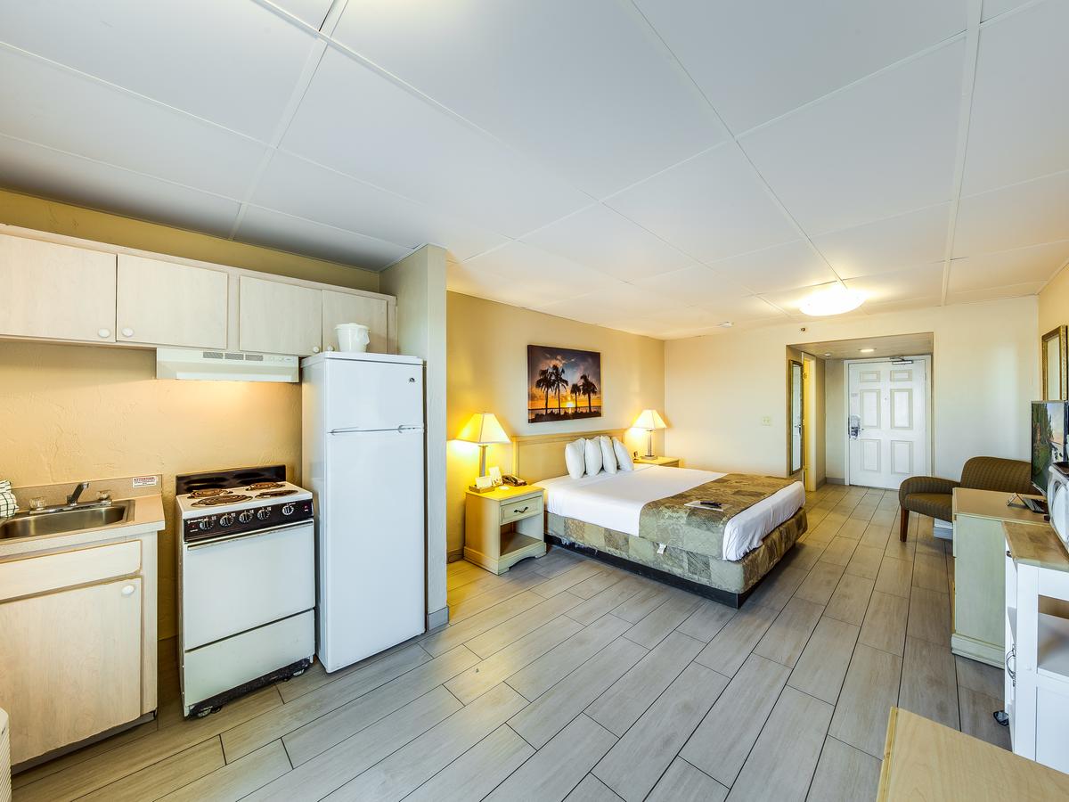 Beachside Hotel - thumb 37