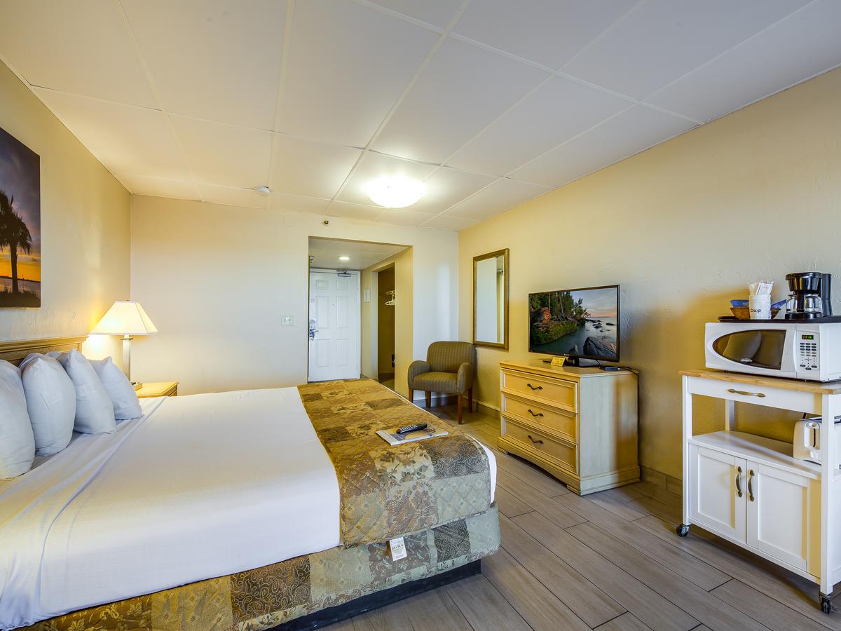 Beachside Hotel - thumb 31