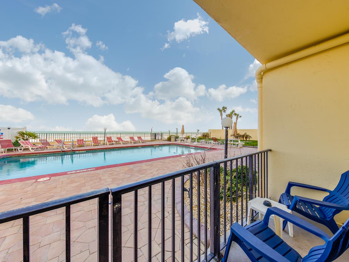 Beachside Hotel - thumb 38