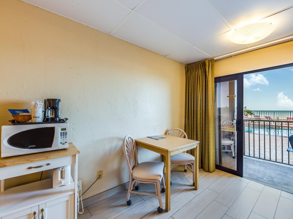 Beachside Hotel - thumb 42