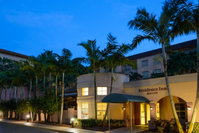 Booking Miramar Accommodation Los Angeles