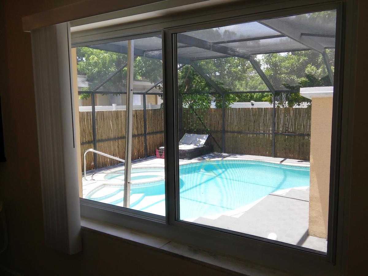 House With Pool - thumb 3