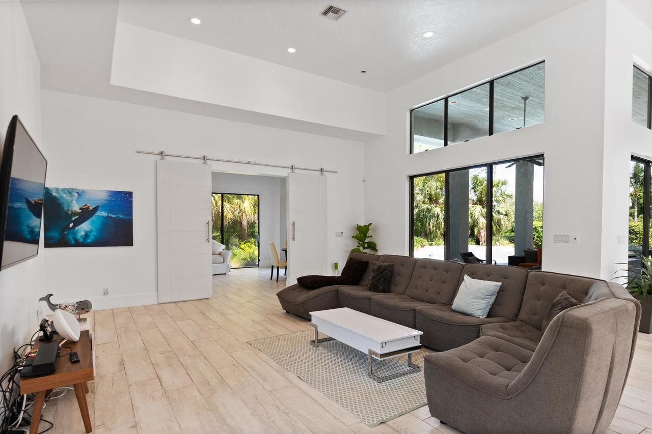 Luxuriant Estate Wellington - thumb 30
