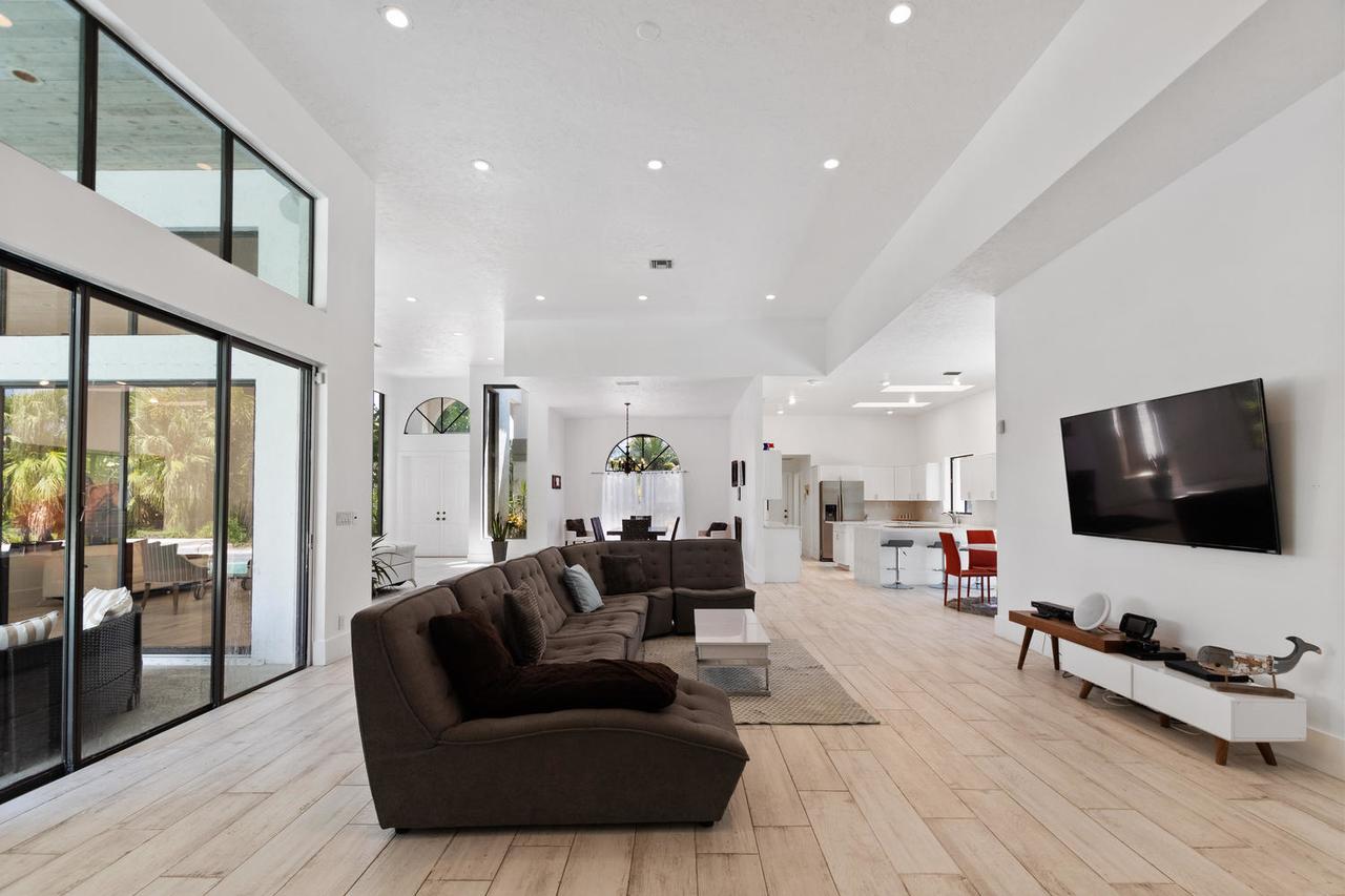 Luxuriant Estate Wellington - thumb 7