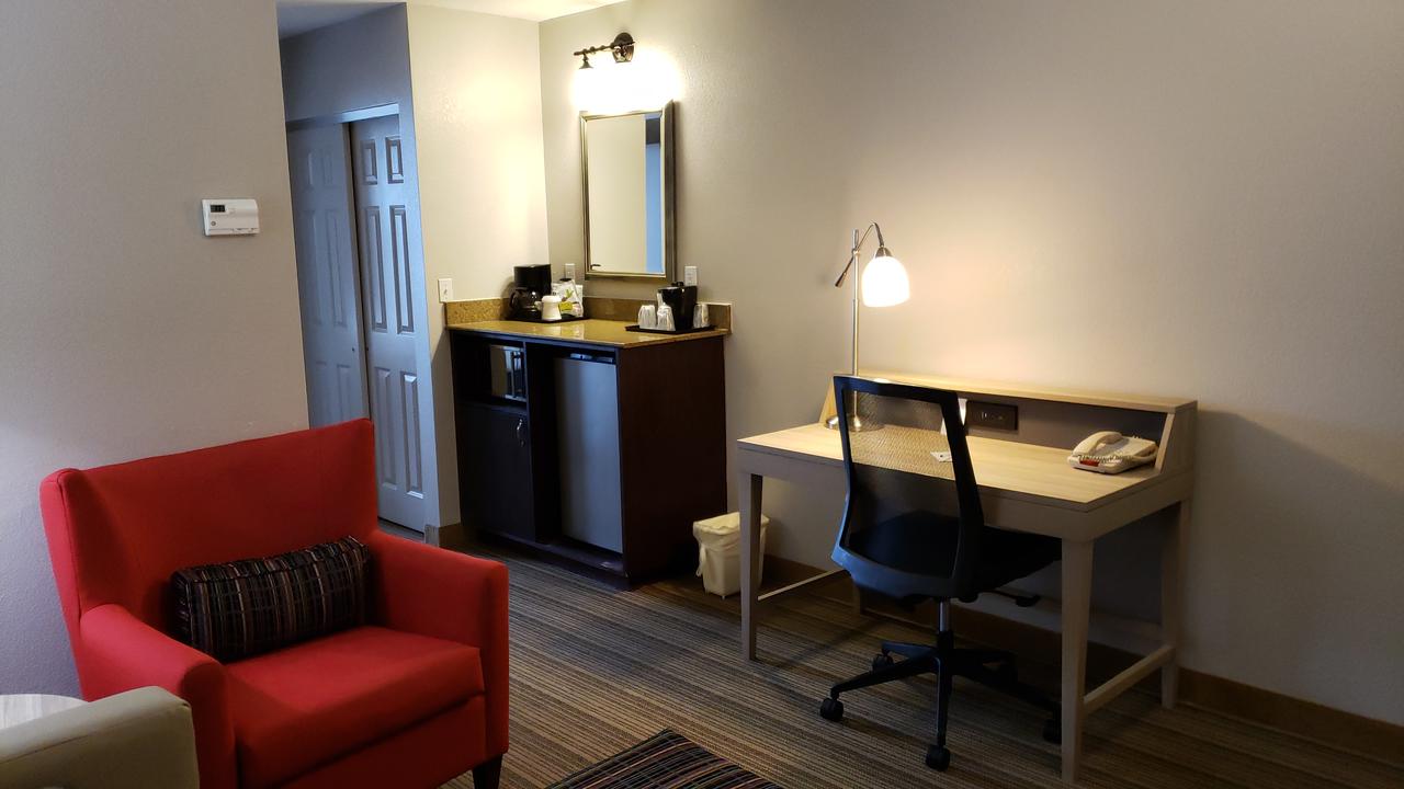 Country Inn & Suites By Radisson, Bradenton-Lakewood-Ranch, FL - thumb 9