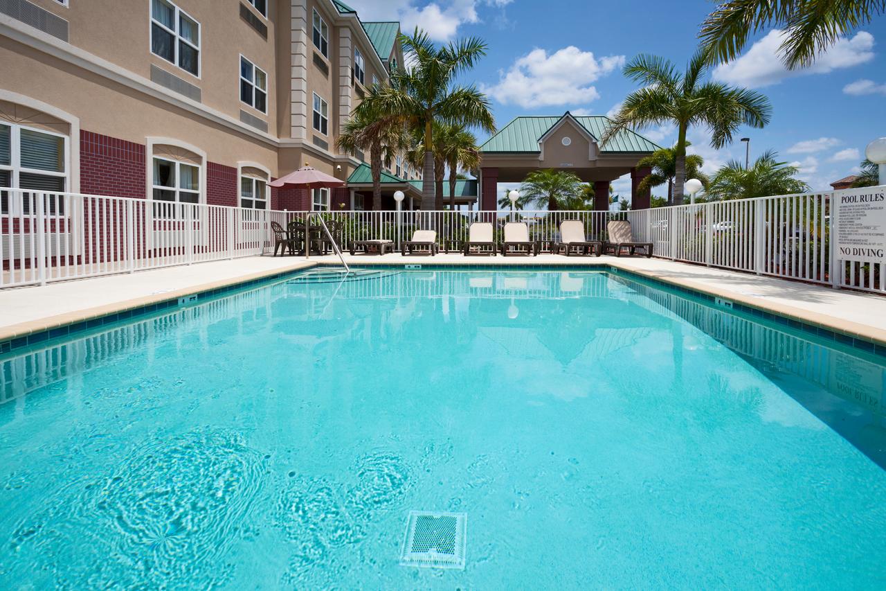 Country Inn & Suites By Radisson, Bradenton-Lakewood-Ranch, FL - thumb 19