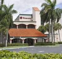 Ramada by Wyndham West Palm Beach Airport - Accommodation Los Angeles