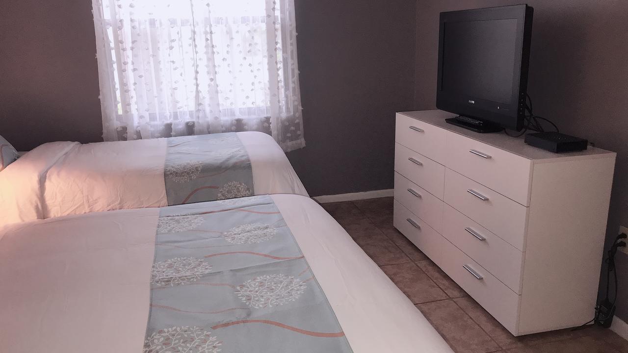 Shorewalk Full Condo Lake View 10 Mins To Beach IMG - thumb 12