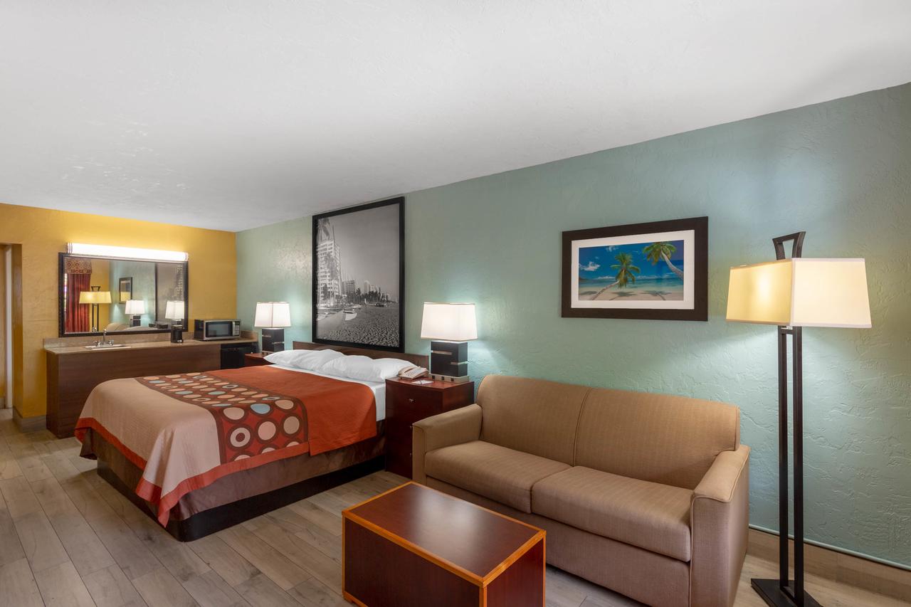 Super 8 By Wyndham Bradenton Sarasota Area - thumb 12