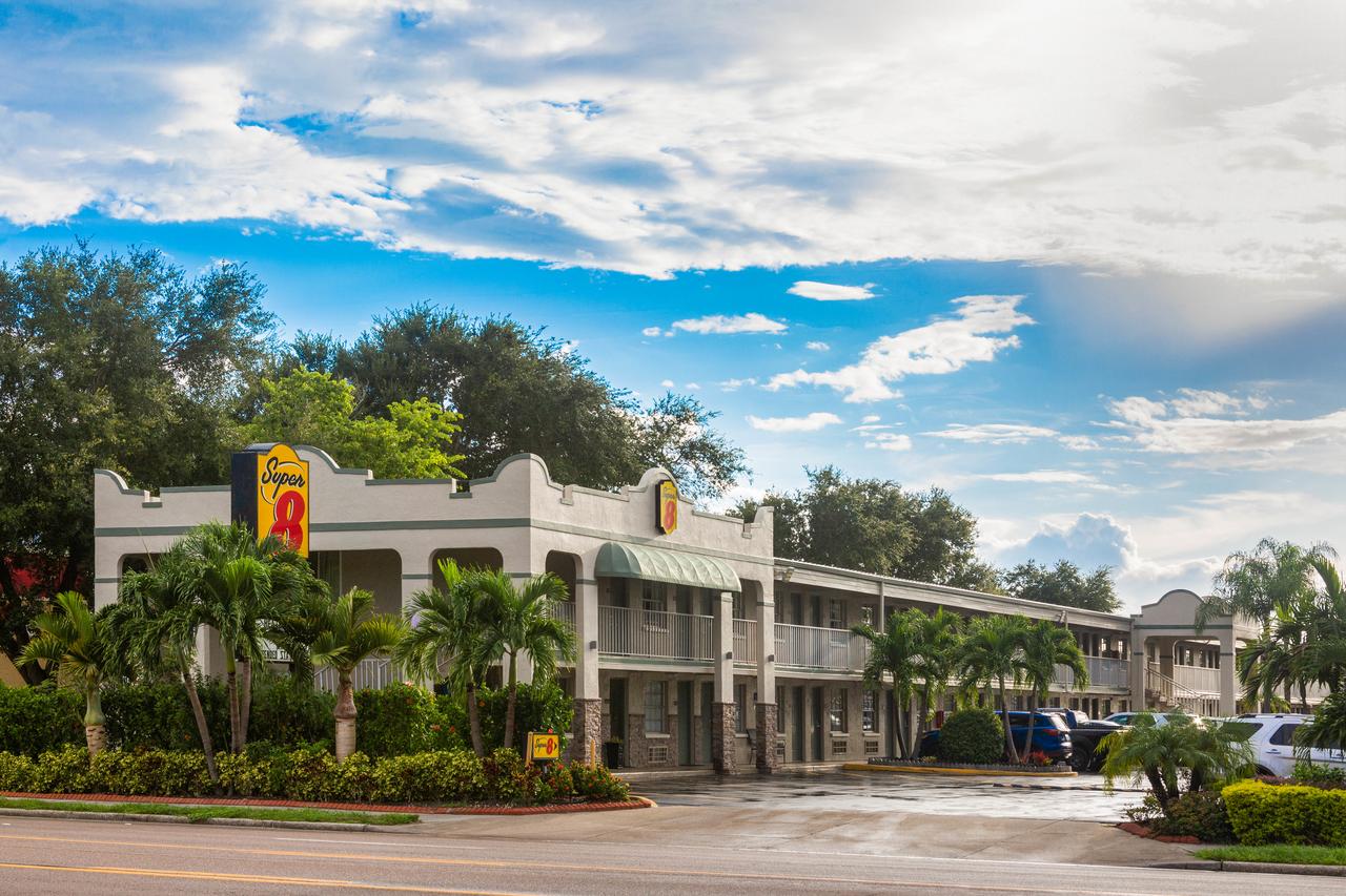 Super 8 By Wyndham Bradenton Sarasota Area - thumb 1