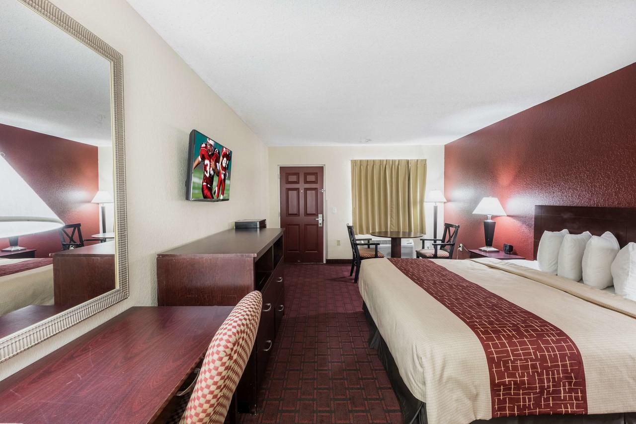 Red Roof Inn Ellenton - thumb 9