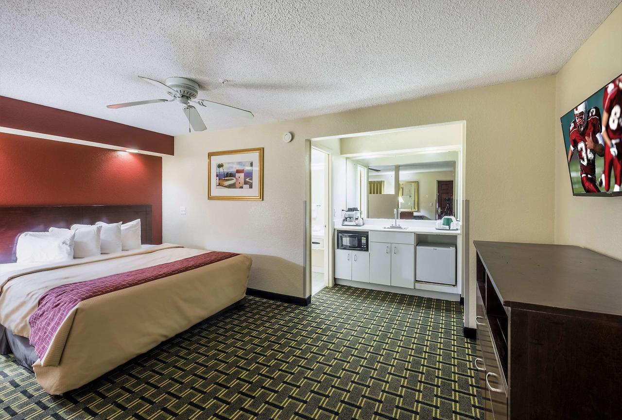 Red Roof Inn Ellenton - thumb 2